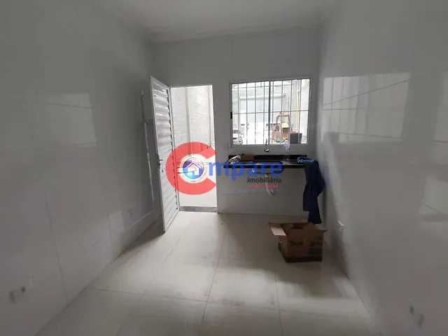 Galpão / Barracão com 370m², para alugar, no bairro Cidade Aracilia em Guarulhos