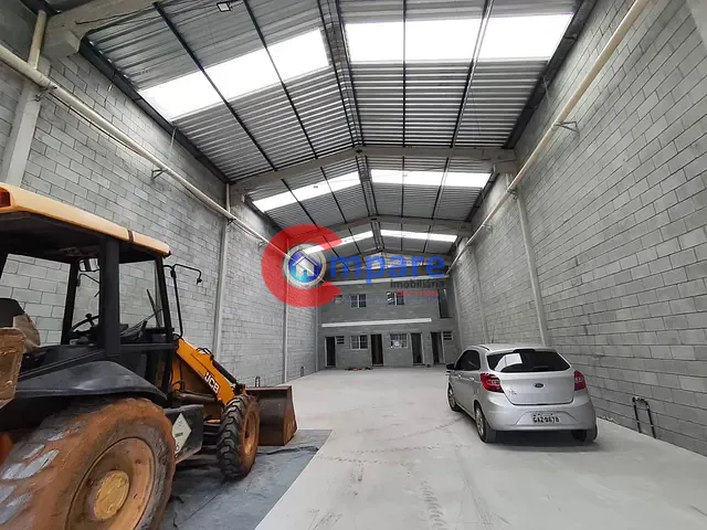Galpão / Barracão com 370m², para alugar, no bairro Cidade Aracilia em Guarulhos