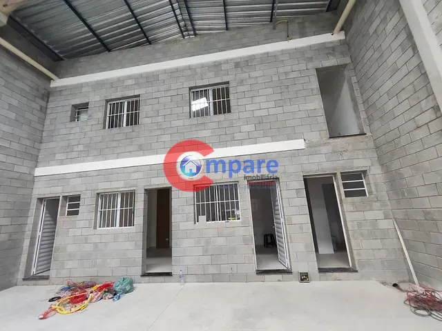 Galpão / Barracão com 370m², para alugar, no bairro Cidade Aracilia em Guarulhos