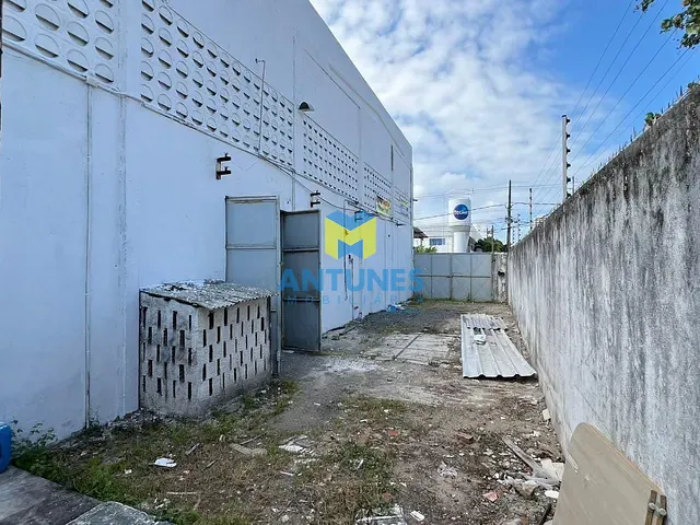 Galpão / Barracão com 930m², para alugar, no bairro Boa Viagem em Recife