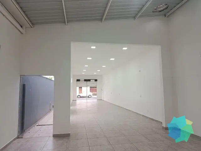 Galpão / Barracão com 130m², à venda ou para alugar, no bairro Loteamento Terras de São Pedro e São Paulo em Salto