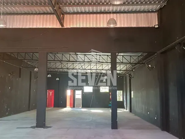 Galpão / Barracão com 400m², à venda ou para alugar, no bairro Vila Seabra em Bauru