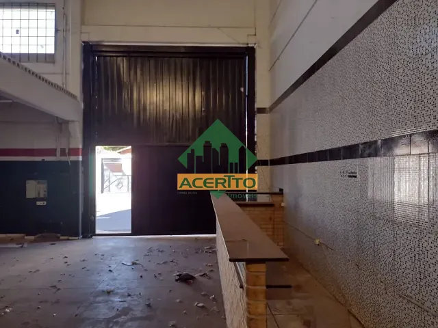 Galpão / Barracão com 330m², para alugar, no bairro Umuarama em Araçatuba