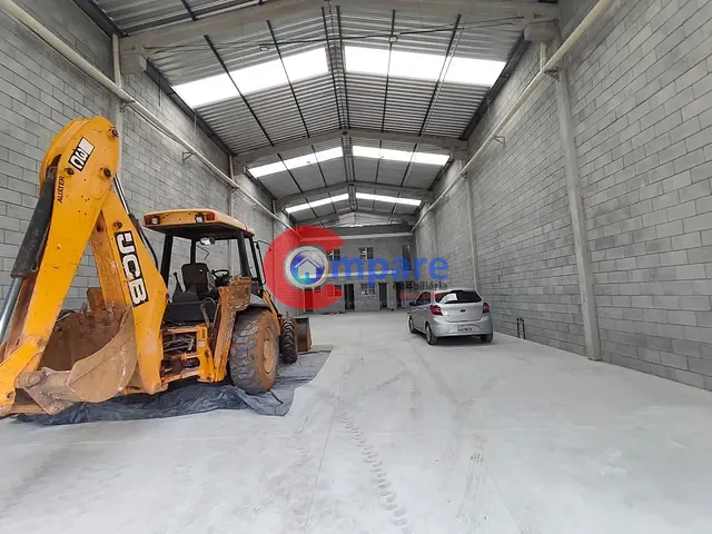 Galpão / Barracão com 370m², para alugar, no bairro Cidade Aracilia em Guarulhos