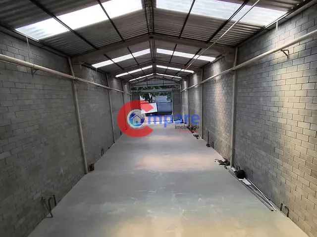 Galpão / Barracão com 370m², para alugar, no bairro Cidade Aracilia em Guarulhos