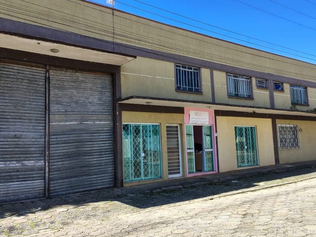 Galpão / Barracão com 1000m², para alugar, no bairro Centro em Lapa