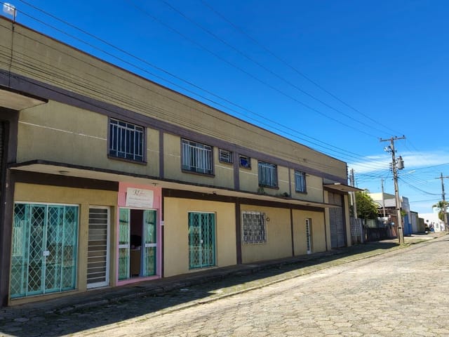 Galpão / Barracão com 1000m², para alugar, no bairro Centro em Lapa