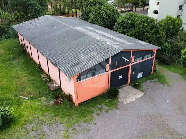 Galpão / Barracão com 480m², para alugar, no bairro Centro Administrativo em Teutônia