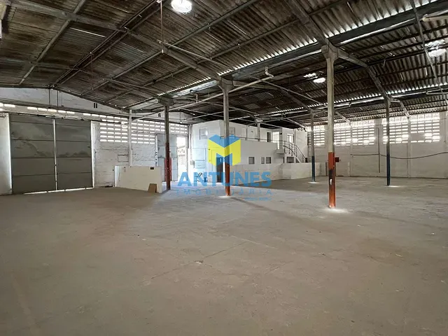 Galpão / Barracão com 1116m², para alugar, no bairro Boa Viagem em Recife