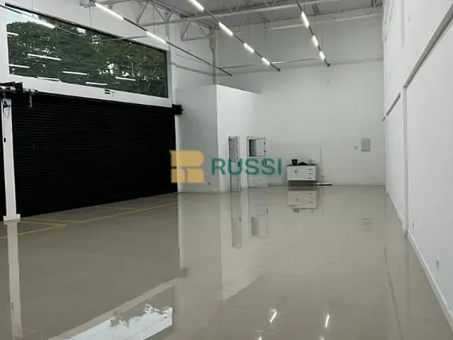 Galpão / Barracão com 312m², à venda, no bairro Vila Letônia em São José dos Campos