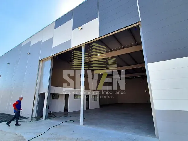 Galpão / Barracão com 1757m², à venda ou para alugar, no bairro Jardim Antártica em Bauru