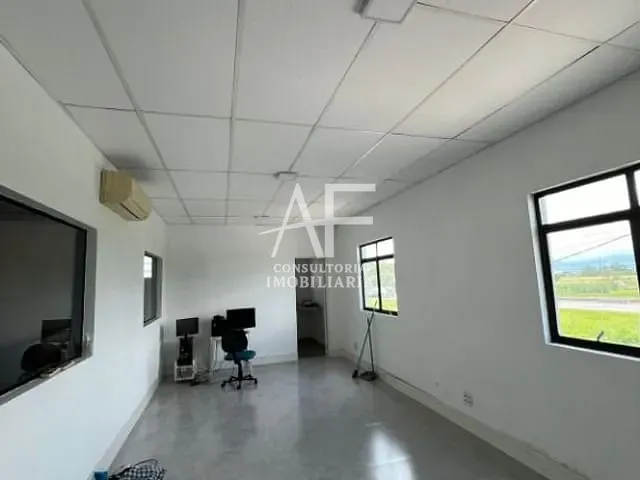Galpão / Barracão com 1260m², à venda ou para alugar, no bairro Jardim Paulista em Taubaté