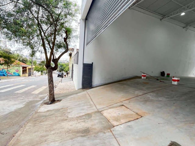 Galpão / Barracão para alugar, no bairro Cerâmica em São Caetano do Sul