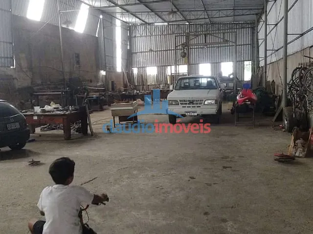 Galpão / Barracão com 580m², para alugar, no bairro Ano Bom em Barra Mansa
