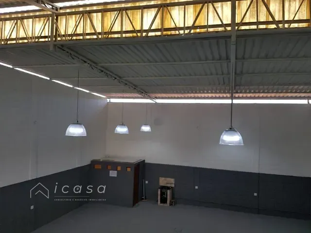 Galpão / Barracão com 300m², à venda, no bairro Parque Residencial Maria Elmira em Caçapava