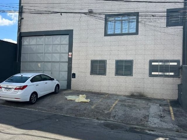 Galpão / Barracão com 500m², para alugar, no bairro Jardim Santa Marta (Fazendinha) em Santana de Parnaíba