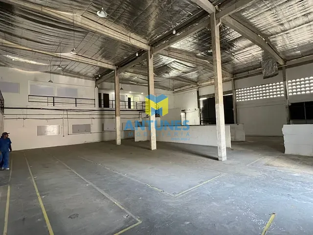 Galpão / Barracão com 2046m², para alugar, no bairro Boa Viagem em Recife