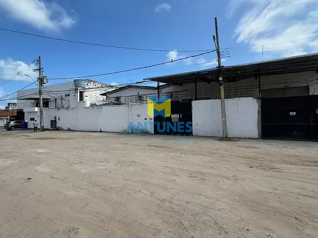 Galpão / Barracão com 2046m², para alugar, no bairro Boa Viagem em Recife