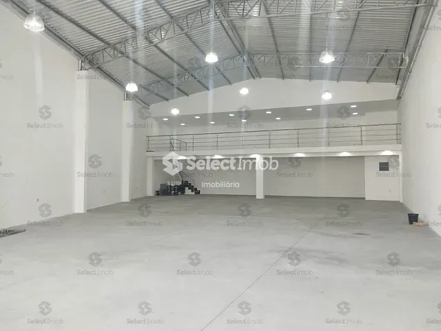 Galpão / Barracão com 640m², para alugar, no bairro Vila América em Mauá