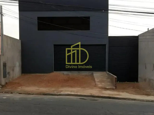 Galpão / Barracão com 360m², para alugar, no bairro Jardim Simus em Sorocaba