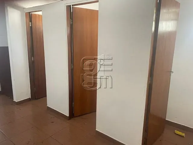 Galpão / Barracão com 1600m², para alugar, no bairro Veraliz em Londrina