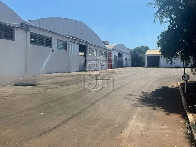 Galpão / Barracão com 1600m², para alugar, no bairro Veraliz em Londrina