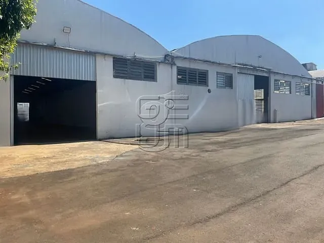 Galpão / Barracão com 1600m², para alugar, no bairro Veraliz em Londrina