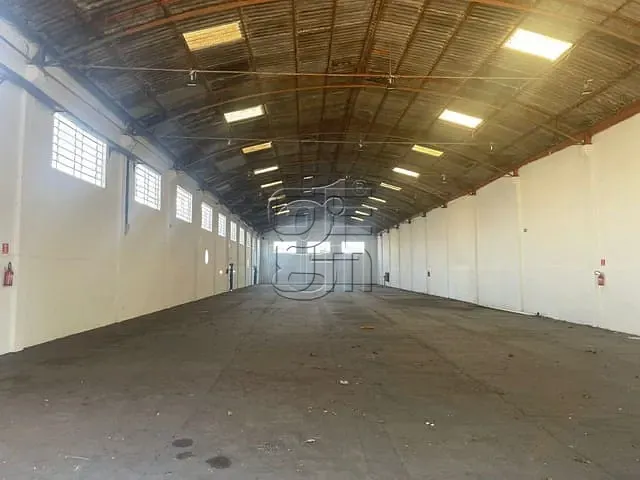 Galpão / Barracão com 1600m², para alugar, no bairro Veraliz em Londrina
