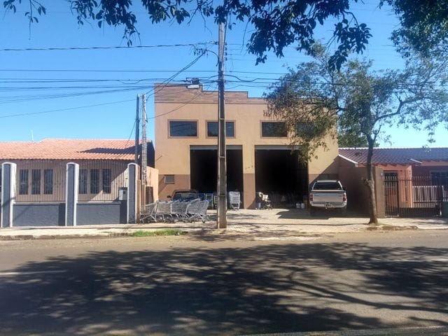 Foto do Galpão / Barracão - Barracão à venda na Av. Jules Verne, 235,80m² área útil - Locado - Ótima opção para investidores, Conjunto Santa Rita 7, Londrina, PR | Guepardo Imob
