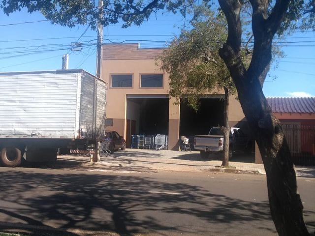 Foto do Galpão / Barracão - Barracão à venda na Av. Jules Verne, 235,80m² área útil - Locado - Ótima opção para investidores, Conjunto Santa Rita 7, Londrina, PR | Guepardo Imob