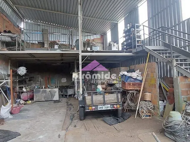 Galpão / Barracão com 135m², à venda, no bairro Jardim Nova Detroit em São José dos Campos