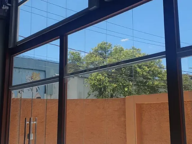 Galpão / Barracão com 300m², para alugar, no bairro Vila Baruel em São Paulo