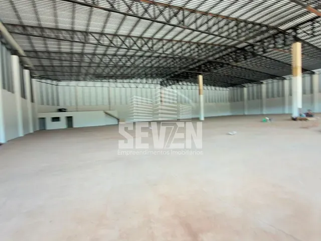 Galpão / Barracão com 4284m², para alugar, no bairro Distrito Industrial Domingos Biancardi em Bauru