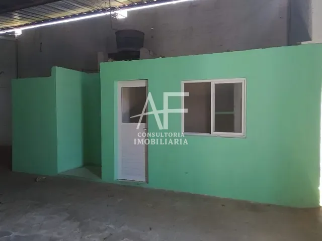 Galpão / Barracão com 400m², para alugar, no bairro Piracangaguá em Taubaté