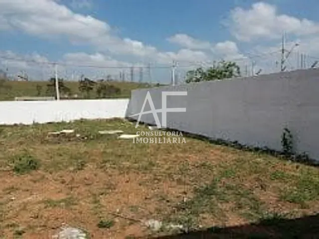 Galpão / Barracão com 400m², para alugar, no bairro Piracangaguá em Taubaté