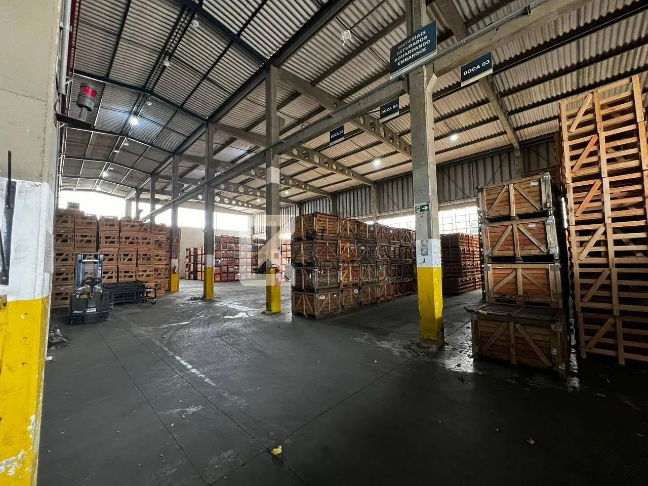 Depósito-Galpão, 10000 m² - Foto 1