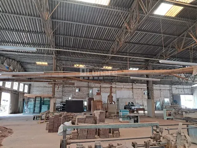 Galpão / Barracão com 4500m², à venda ou para alugar, no bairro Vila Brás Cubas em Mogi das Cruzes