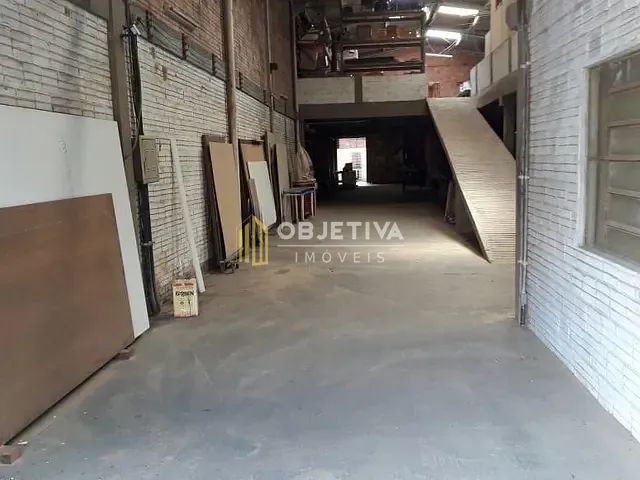 Galpão / Barracão à venda, no bairro Partenon em Porto Alegre
