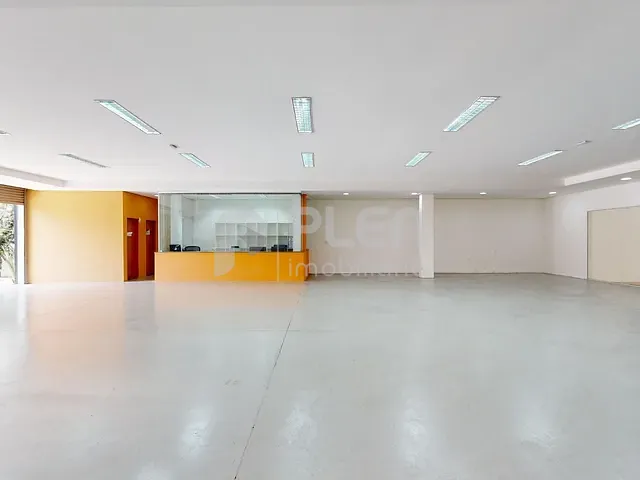 Galpão / Barracão com 556m², para alugar, no bairro Tatuapé em São Paulo