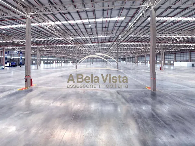 Galpão / Barracão com 10152m², para alugar, no bairro São Marcos em Betim