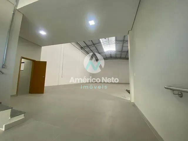 Galpão / Barracão com 600m², para alugar, no bairro Mauá em São Caetano do Sul