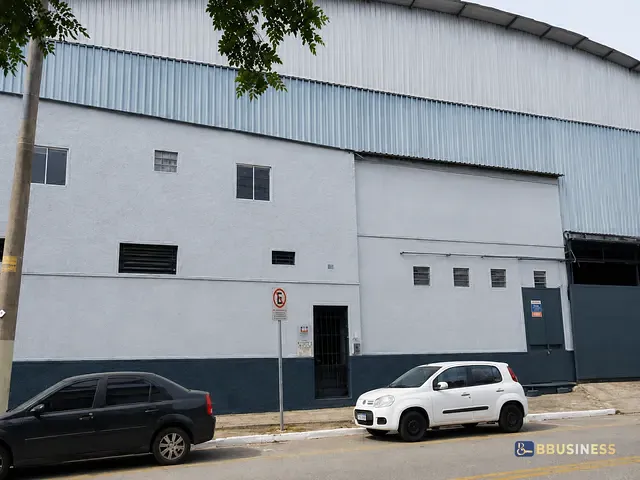 Galpão / Barracão com 1260m², para alugar, no bairro Prosperidade em São Caetano do Sul