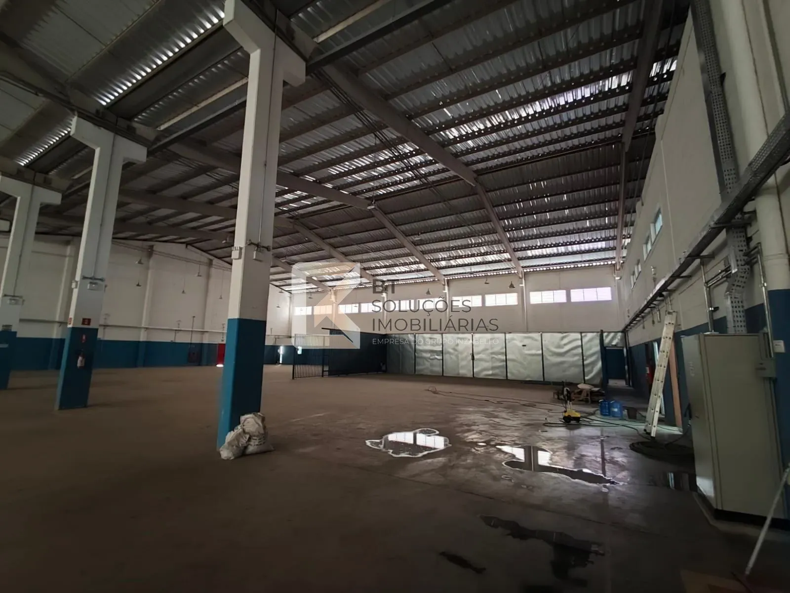 Depósito-Galpão, 2559 m² - Foto 1