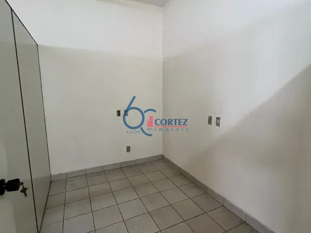 Galpão / Barracão com 511m², à venda ou para alugar, no bairro Vila Saibreiro em Rio Claro