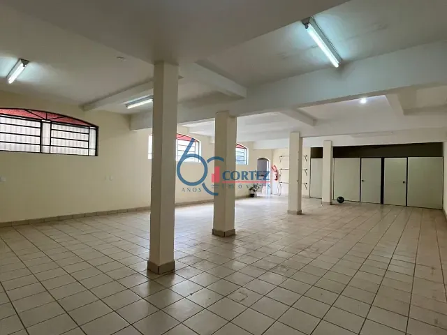 Galpão / Barracão com 511m², à venda ou para alugar, no bairro Vila Saibreiro em Rio Claro
