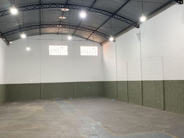 Foto do Galpão / Barracão - Galpão para alugar, 275 m² por R$ 7.000,00/mês - Chácaras Reunidas - São José dos Campos/SP | INDEPENDENCE NEGOCIOS IMOBILIARIOS LTDA