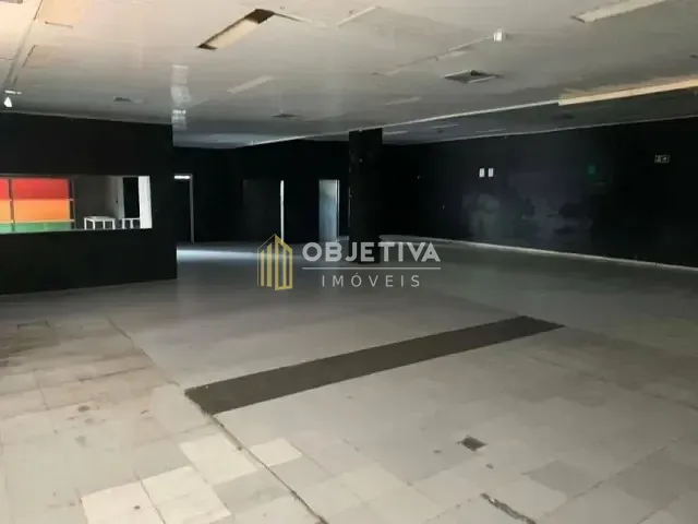 Galpão / Barracão com 1429m², à venda, no bairro São Geraldo em Porto Alegre
