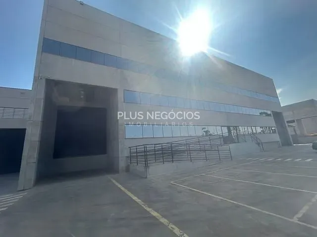 Galpão / Barracão com 3633m², para alugar, no bairro Iporanga em Sorocaba