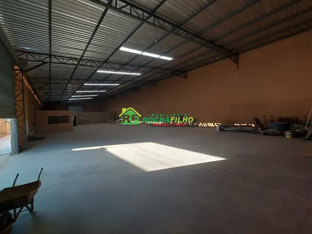 Galpão / Barracão com 800m², para alugar, no bairro Morros em Teresina