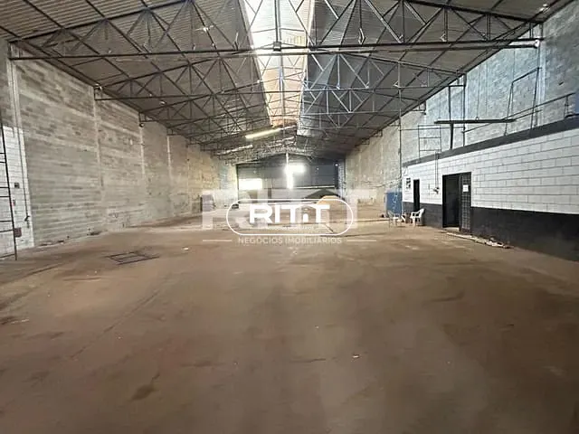 Galpão / Barracão com 1400m², para alugar, no bairro Betel em Paulínia
